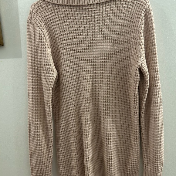 Calvin Klein Women’s Pink Cowl Neck Knit Long Sweater Gold Buttons Size M - Picture 5 of 7